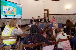 mesa durante o lançamento do livro do oli no museu do carro eletrico em lisboa